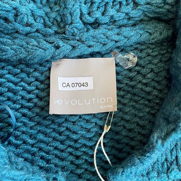 Teal Cableknit Sweater Vest - Picture 6 of 13